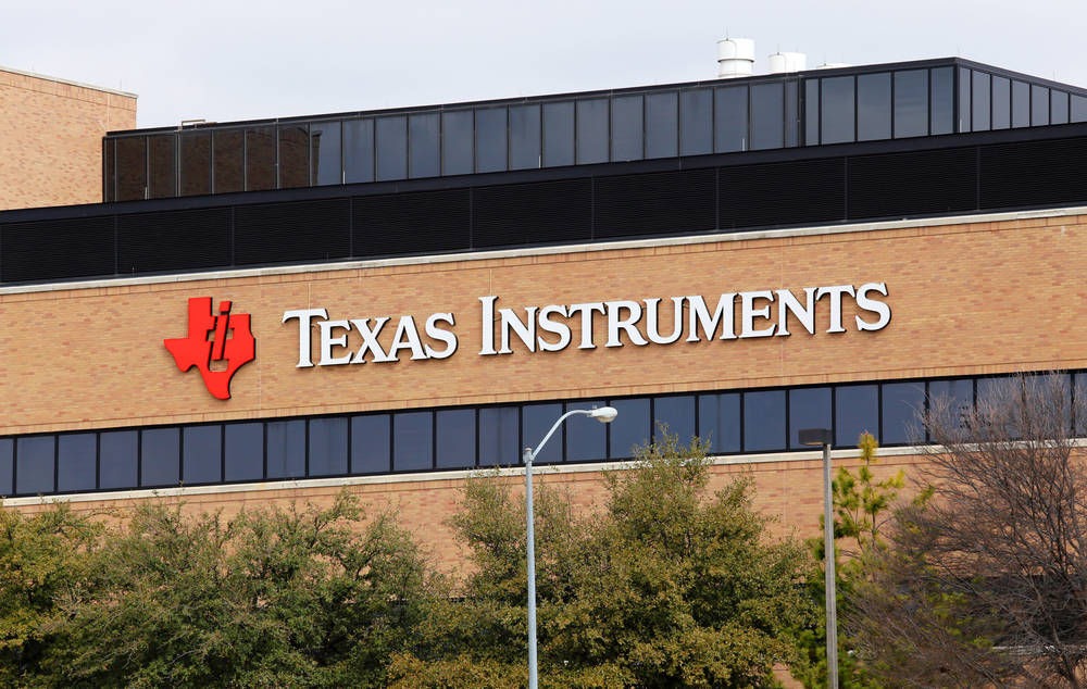Texas Instruments current-quarter revenue above expectations: inventory days decrease, the revenue of automotive chips increases over 20%